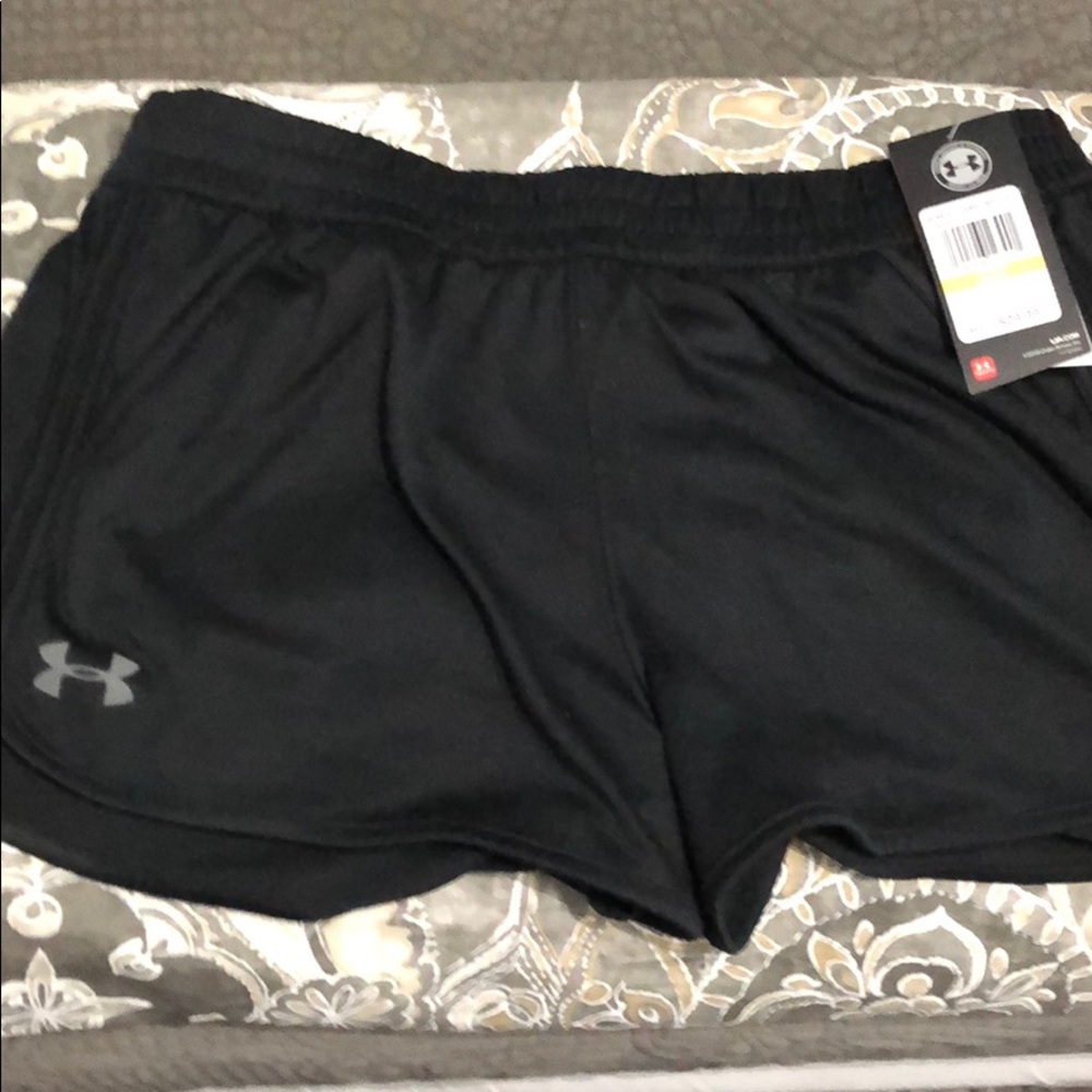 NWT women’s under armour shorts